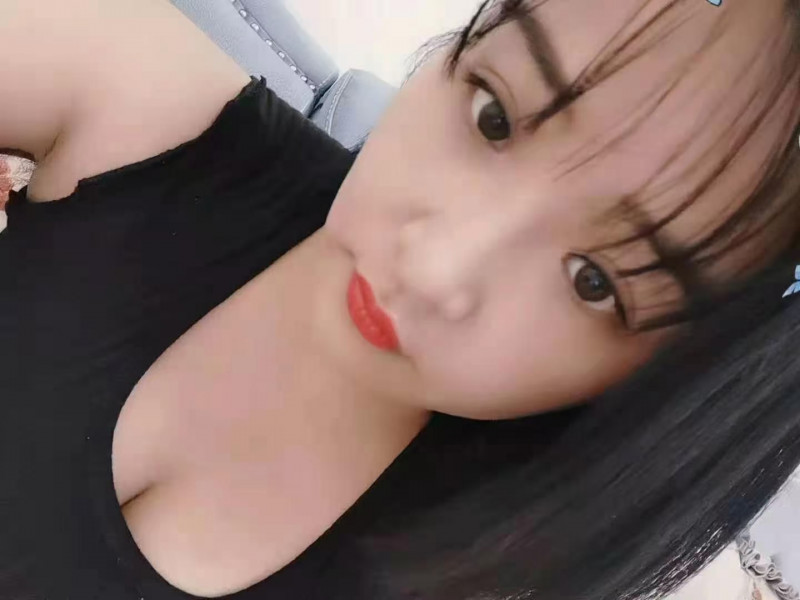 西安北门肉肉大胸女孩